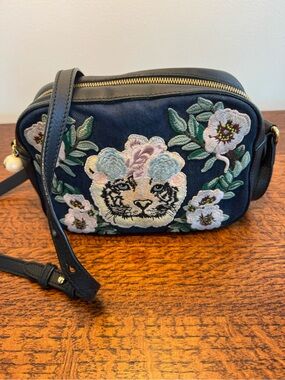 Gucci Tiger Floral Embroidered Denim Camera Bag - Rare Japan Exclusive w/COA